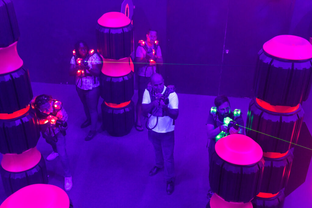 fête d'anniversaire au laser tag